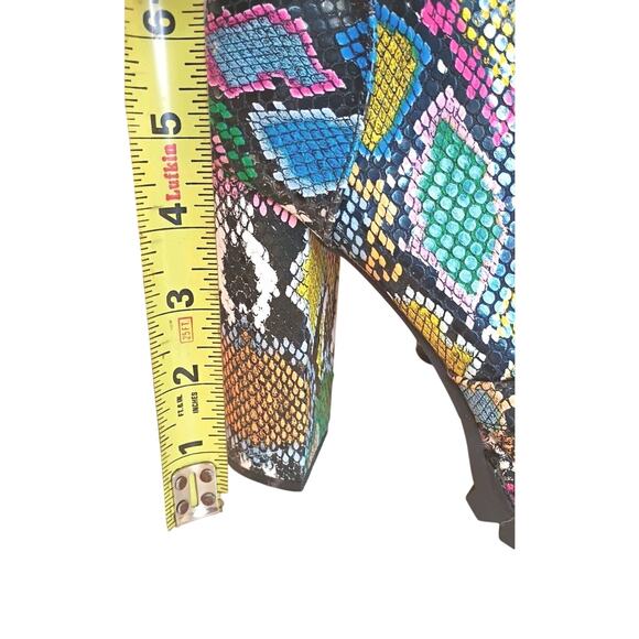 Liliana Women’s 8 Multi Colored Snakeskin Design Ankle Block Heel Boots - Picture 5 of 8